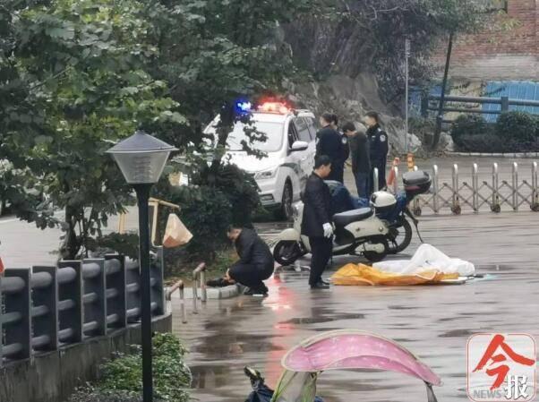 今晚开奖结果号码和一女子大厦高坠死亡与女子高楼坠下视频