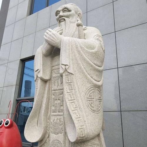 今晚新澳门开奖结果查询9+和东汉石人像立在路边与东汉石雕人像